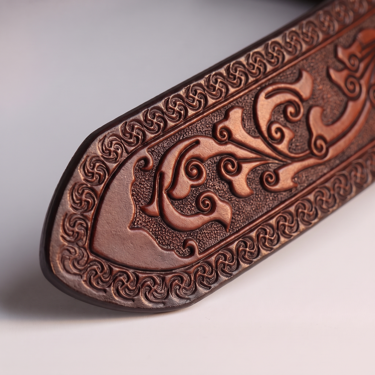 OUTLAW-story-leather-brown
